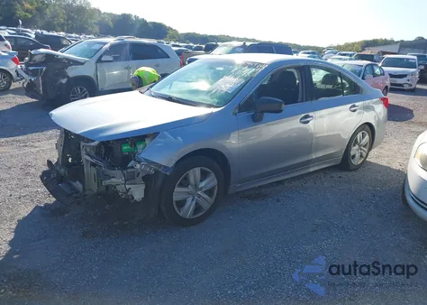 2019 Subaru Legacy 2.5I z USA, uszkodzony, nr VIN 4S3BNAB61K3019403